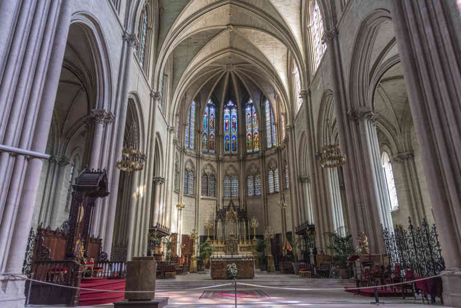 Francia - Montpellier 016 - catedral de Saint-Pierre.jpg